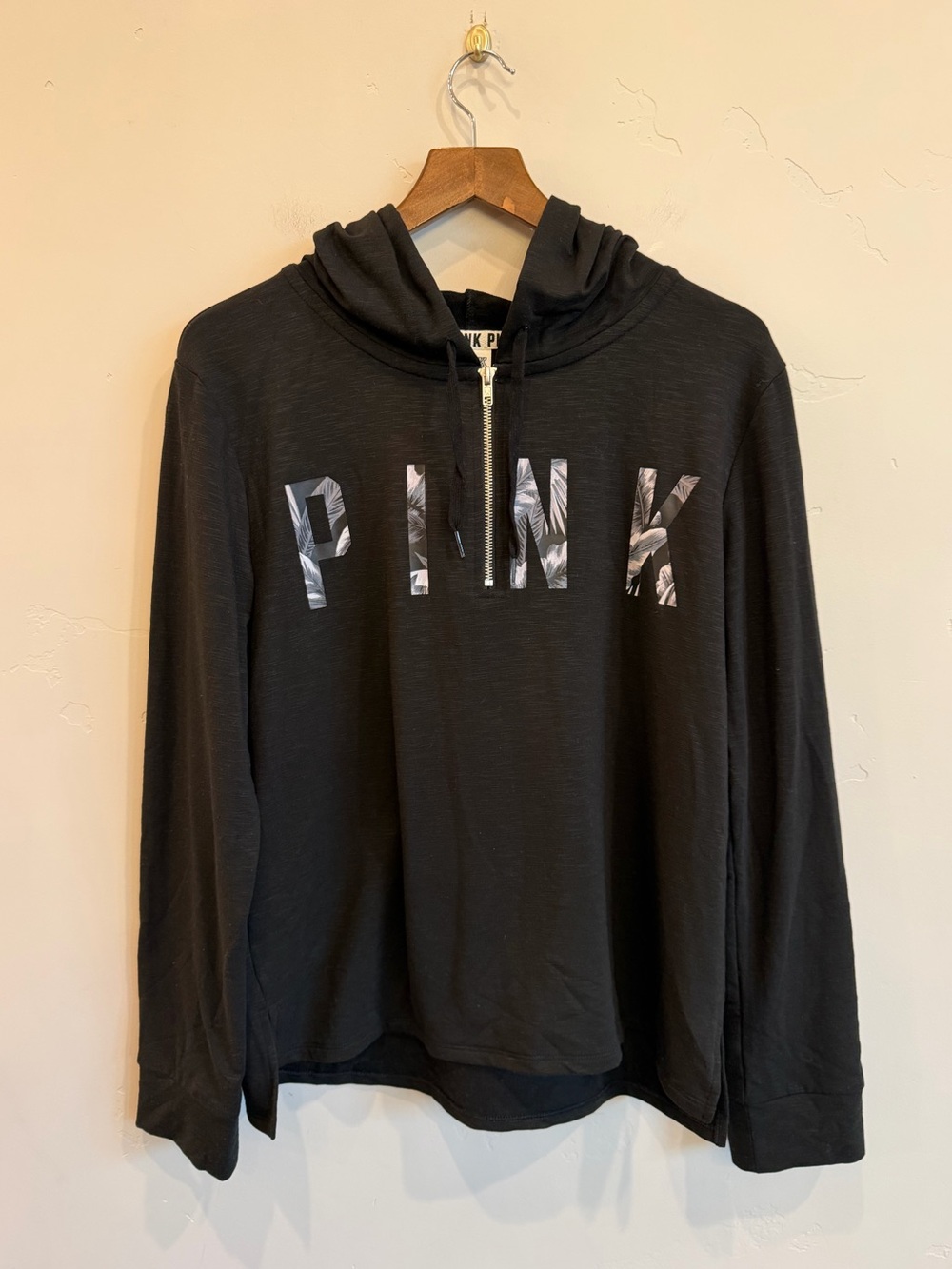 PINK Victoria’s Secret Black Tropical Leaf Logo Hooded 1/2 Zip Long Sleeve Top